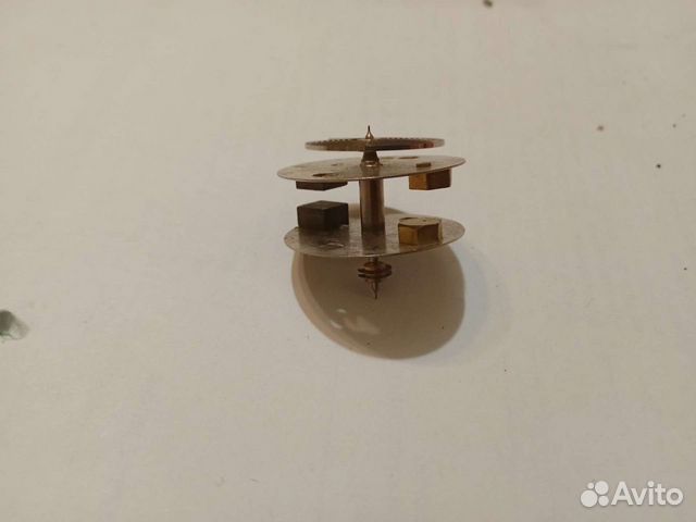 Маятник для электромех. часов очз и др.запчасти