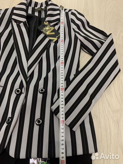 Пиджак с биркой