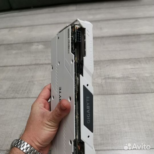 GeForce RTX 2060 super gaming OC 3X white 8GB