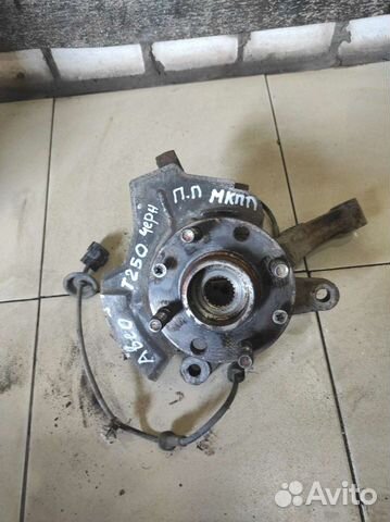 Кулак передний правый Chevrolet Aveo т250