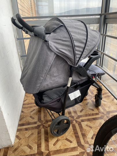 Прогулочная коляска