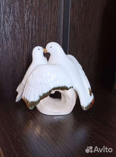 Статуэтка голуби