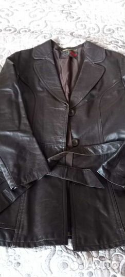 Куртка кожаная женская 46 размер