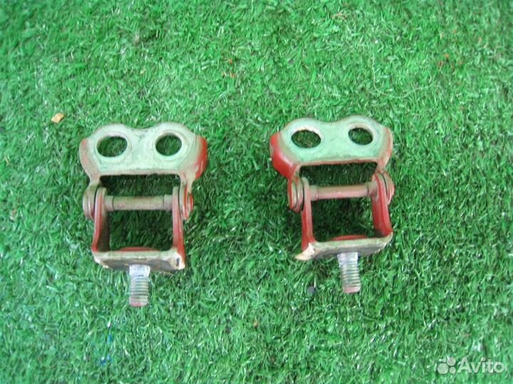 Петля багажника (комплект) Toyota Yaris P13 2015