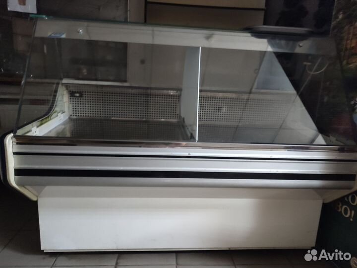 Холодильная витрина бу