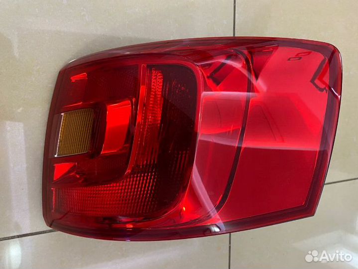 Jetta Фонарь задний внешний правый (Китай)