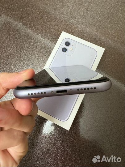 iPhone 11, 64 ГБ