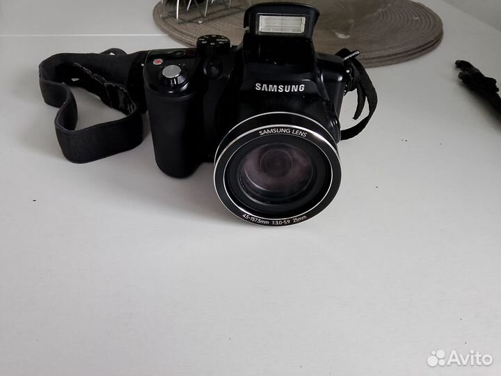 Зеркальный фотоаппарат Samsung wb2100