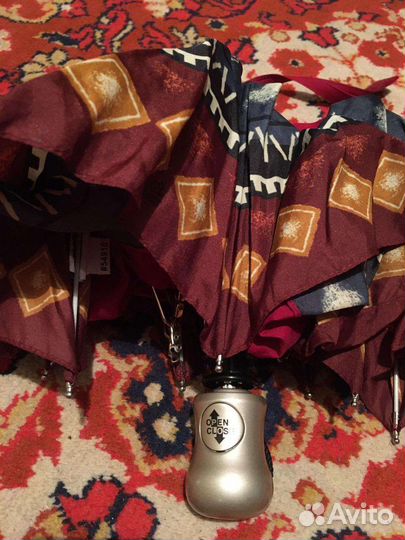 Зонт с автоматическим механизмом