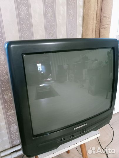 Телевизор Grundig Т55-731/5