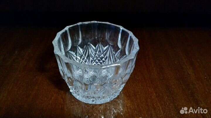 Хрустальная ваза