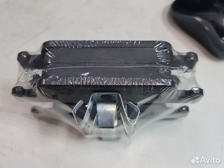 Колодки тормозные дисковые передние Allied Nippon