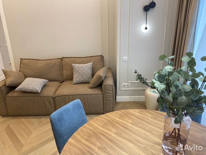 Диван в стиле лофт. hilton