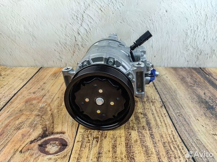 Компрессор кондиционера VAG Q7 Touareg GP