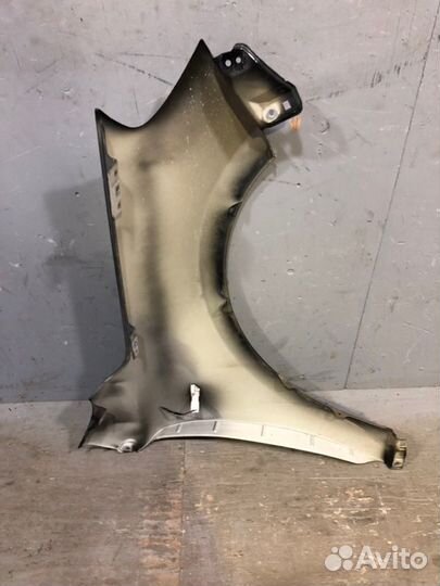 Крыло переднее левое Suzuki Kizashi RE