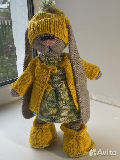 Вязаный заяц тильда