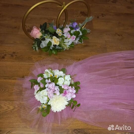 Свадебное украшение на машину