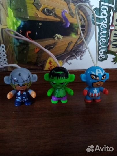 Киндер сюрприз (фигурки)