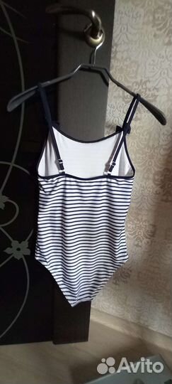 Купальник для девочки 140 новый