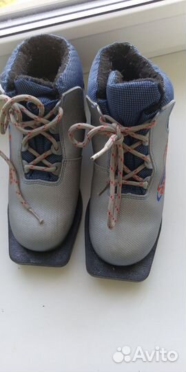 Лыжные ботинки