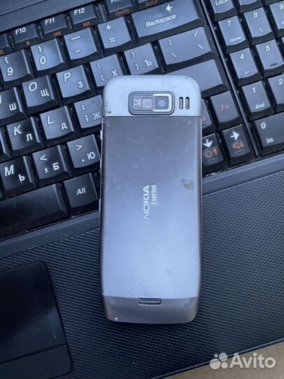 Телефон Nokia e52