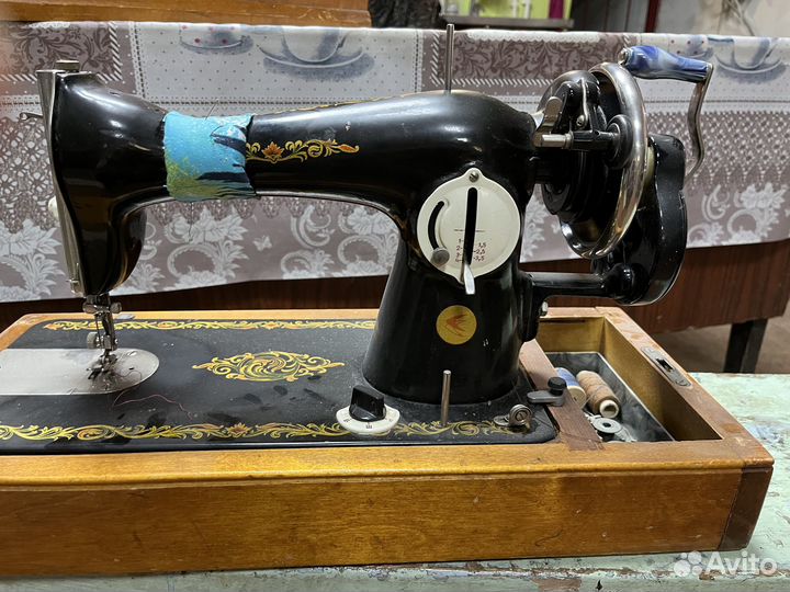 Швейная машинка подольская ручная