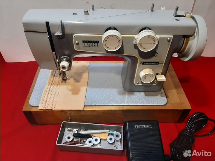 Швейная машина Подольск 142