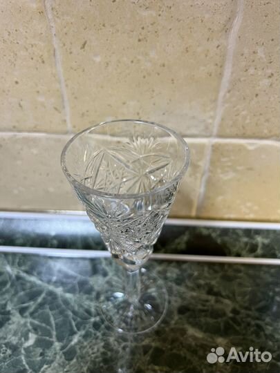 Рюмки на ножке хрустальные