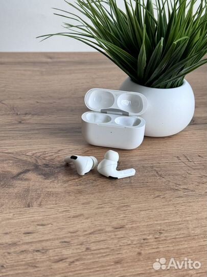 Беспроводные наушники Apple Airpods pro