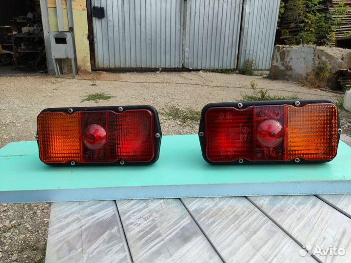 Фары задние