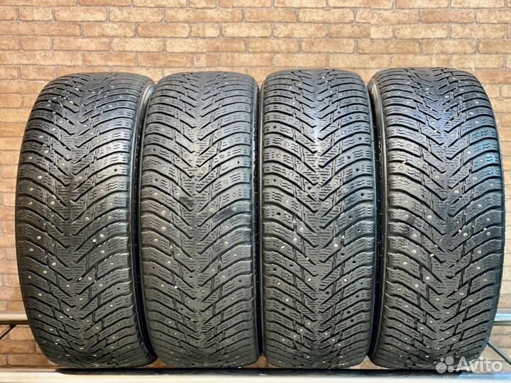 Nokian Tyres Hakkapeliitta 8 215/55 R17