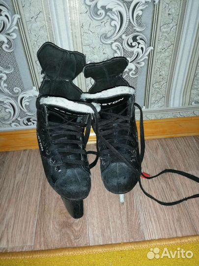 Коньки хоккейные детские