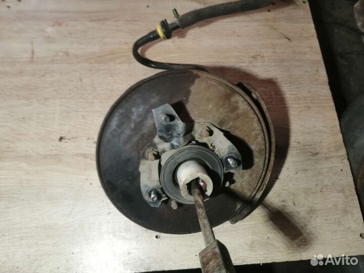 Усилитель тормозов вакуумный Volkswagen Passat b3