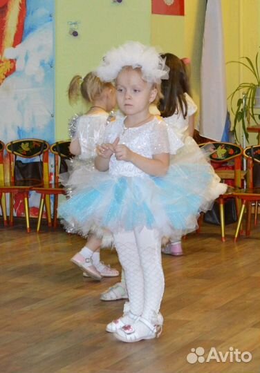 Новогодний костюм снежинка на девочку 3-4 года