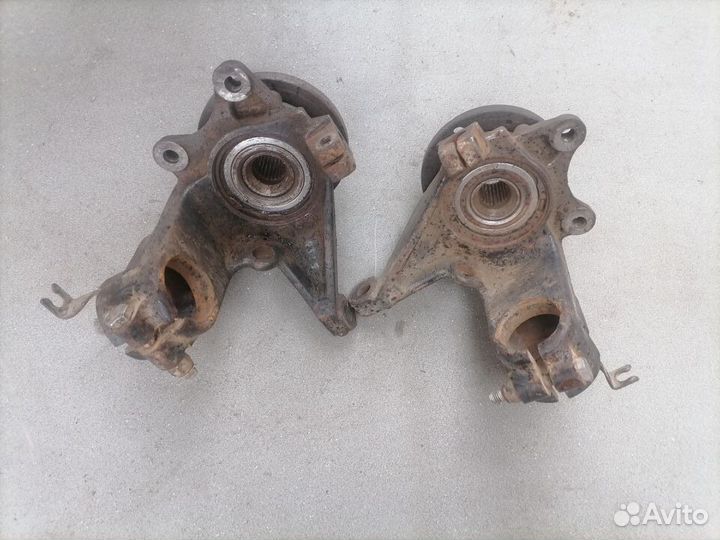 Кулак поворотный передний Peugeot 306 1993-2003