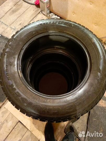 Bridgestone Ice Cruiser 5000 215/65 R16