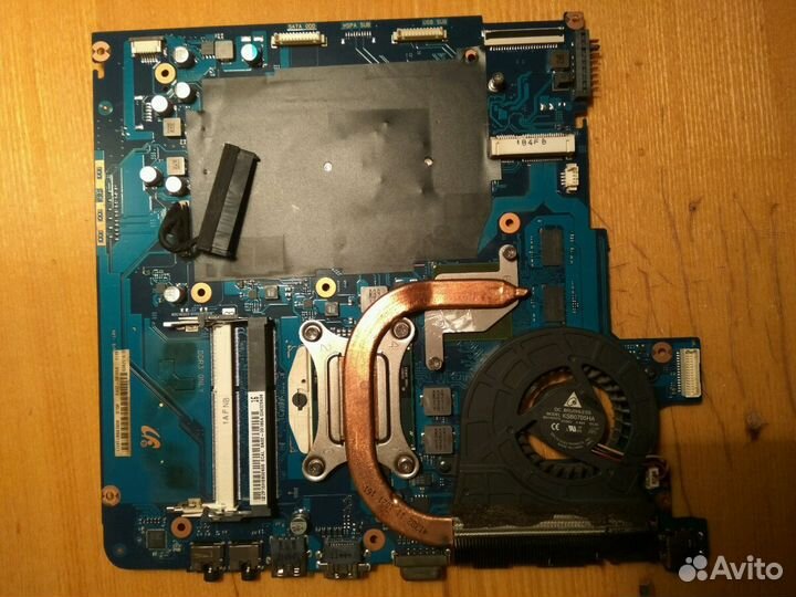 Запчасти для Samsung np300e5a