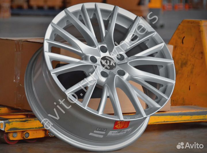Диски Kia Stinger R18