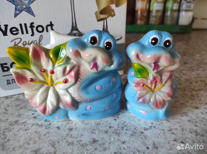 Солонка и держатель для салфеток