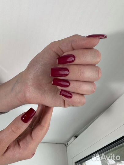 Маникюр, педикюр, наращивание ногтей