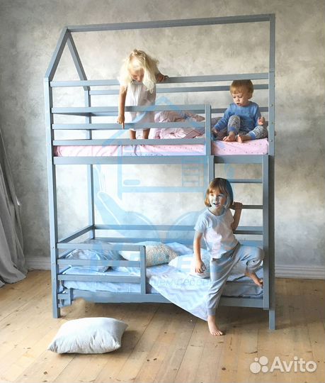 Двухъярусная кровать