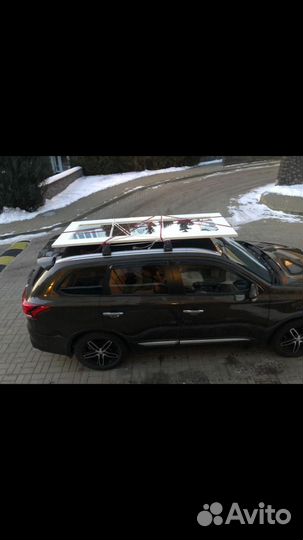 Большое настенное зеркало