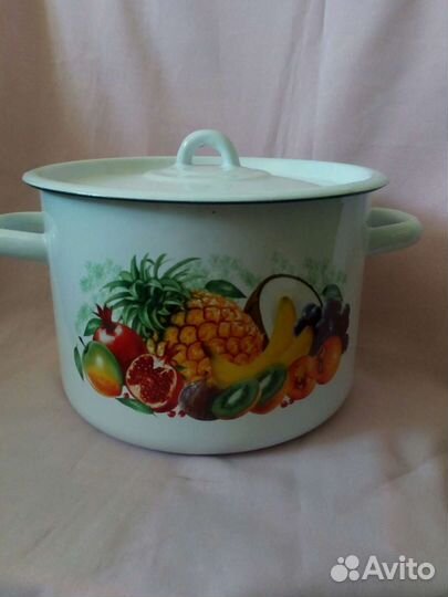 Новая кастрюля 4,5 литра