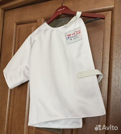 Куртка, набочник, штаны, жесткость для фехтования