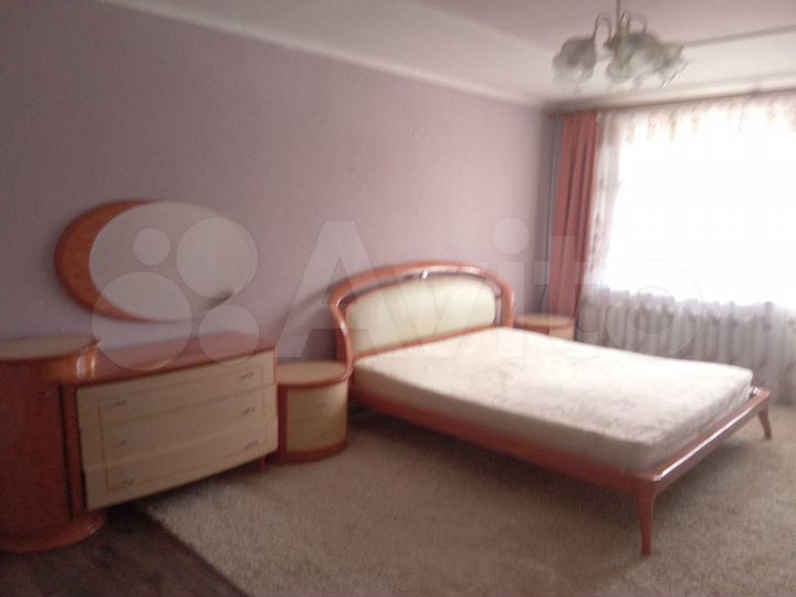 2-к. квартира, 83 м², 2/10 эт.