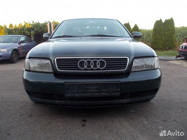 Audi A4 B5 В наличии есть почти все запчасти 94-00