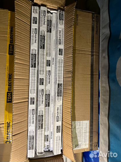 Лампа люминисцентная линейная двухцокальная