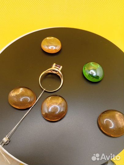 Кольцо с камнем