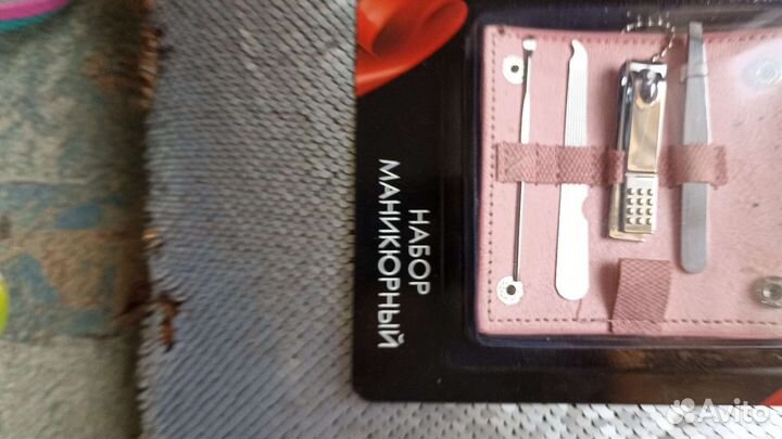 Набор маникюрный новый 4предмета метал