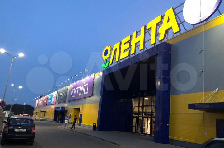 Торговая площадь, 1400 м² Лента